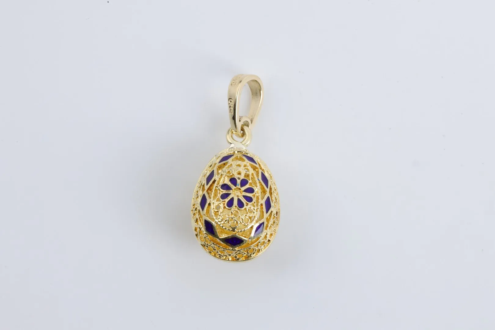 14k Yellow Gold Blue Enamel Filigree Egg Pendant (2.36g.)