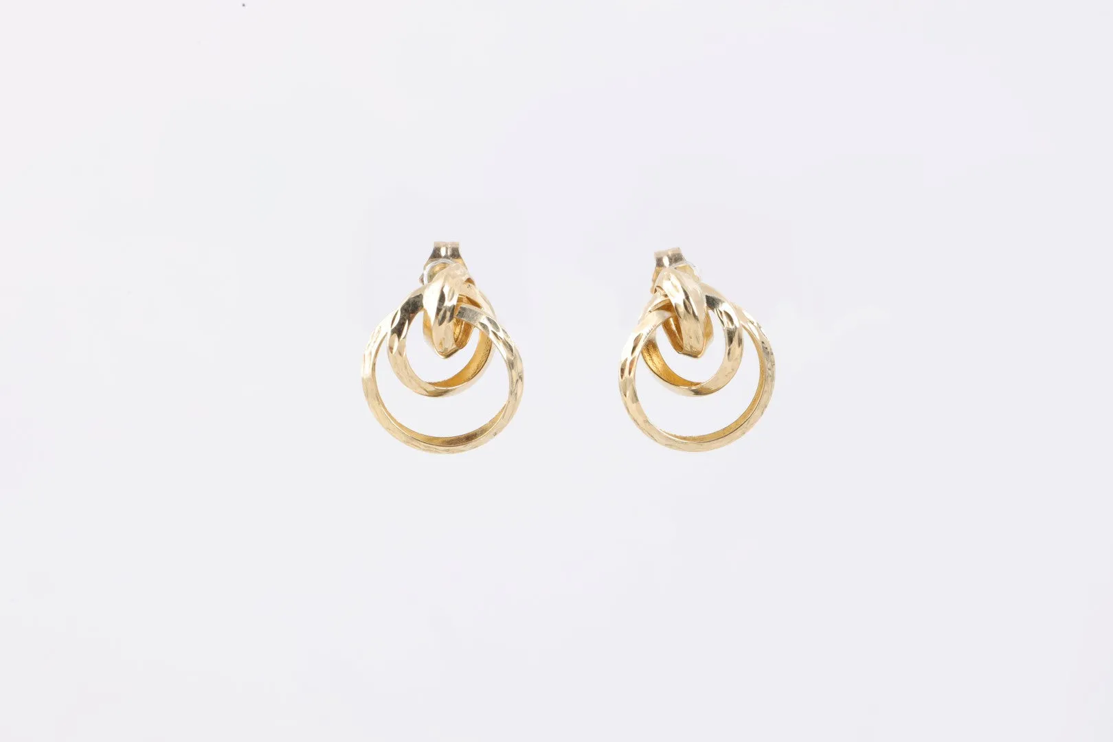 14k Yellow Gold Interlocking Rings Earrings (1.13g.)