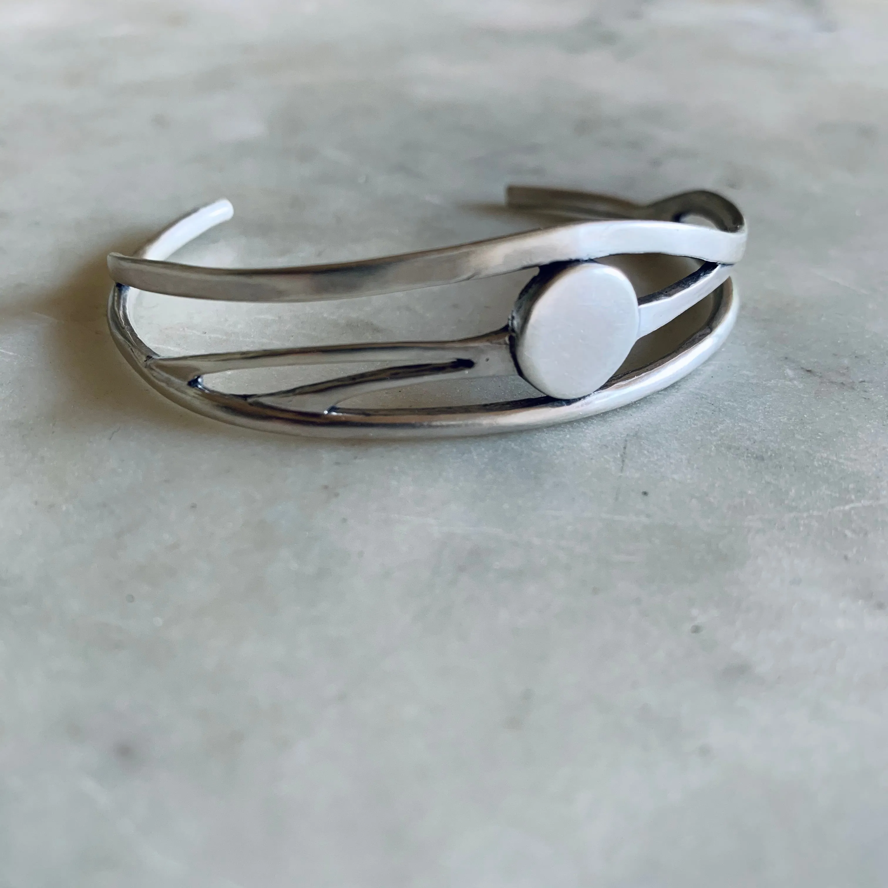 APRICUS CUFF