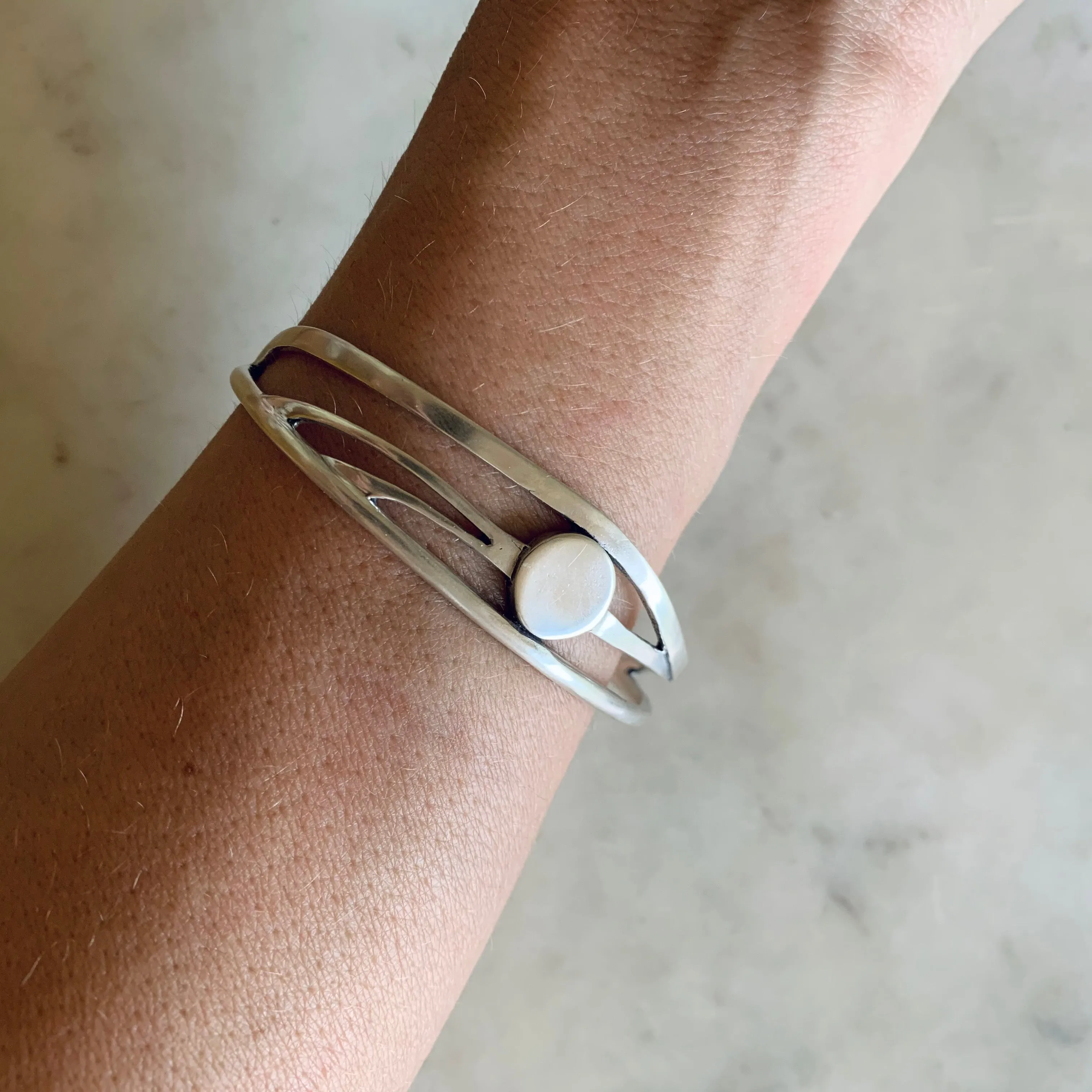 APRICUS CUFF