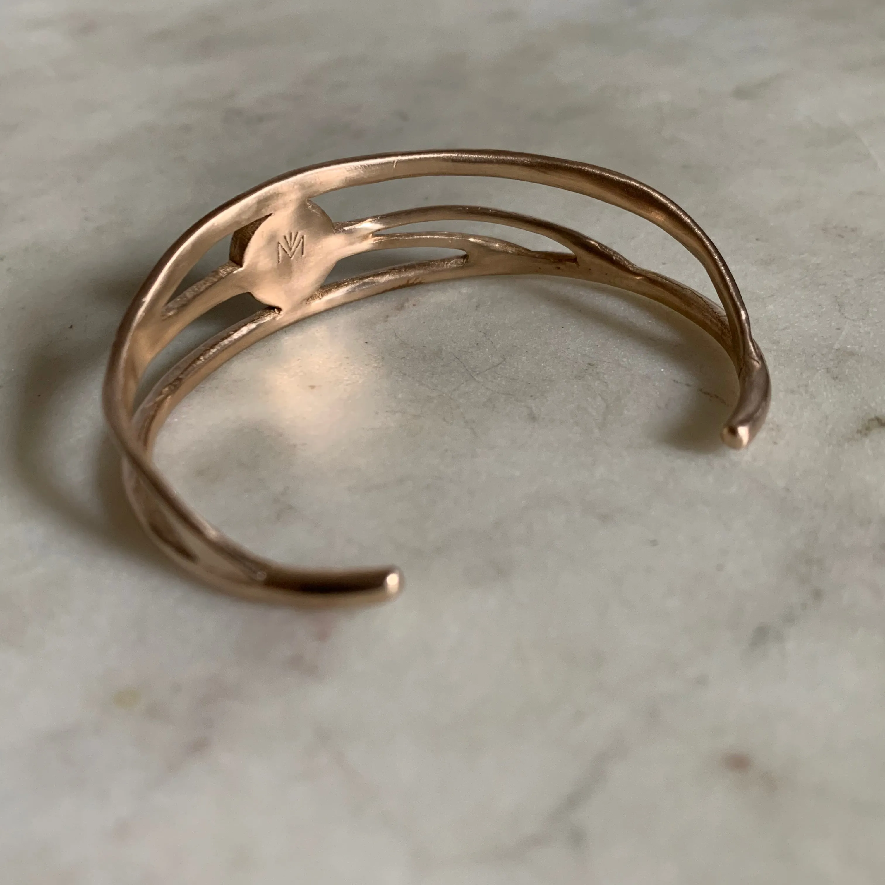 APRICUS CUFF