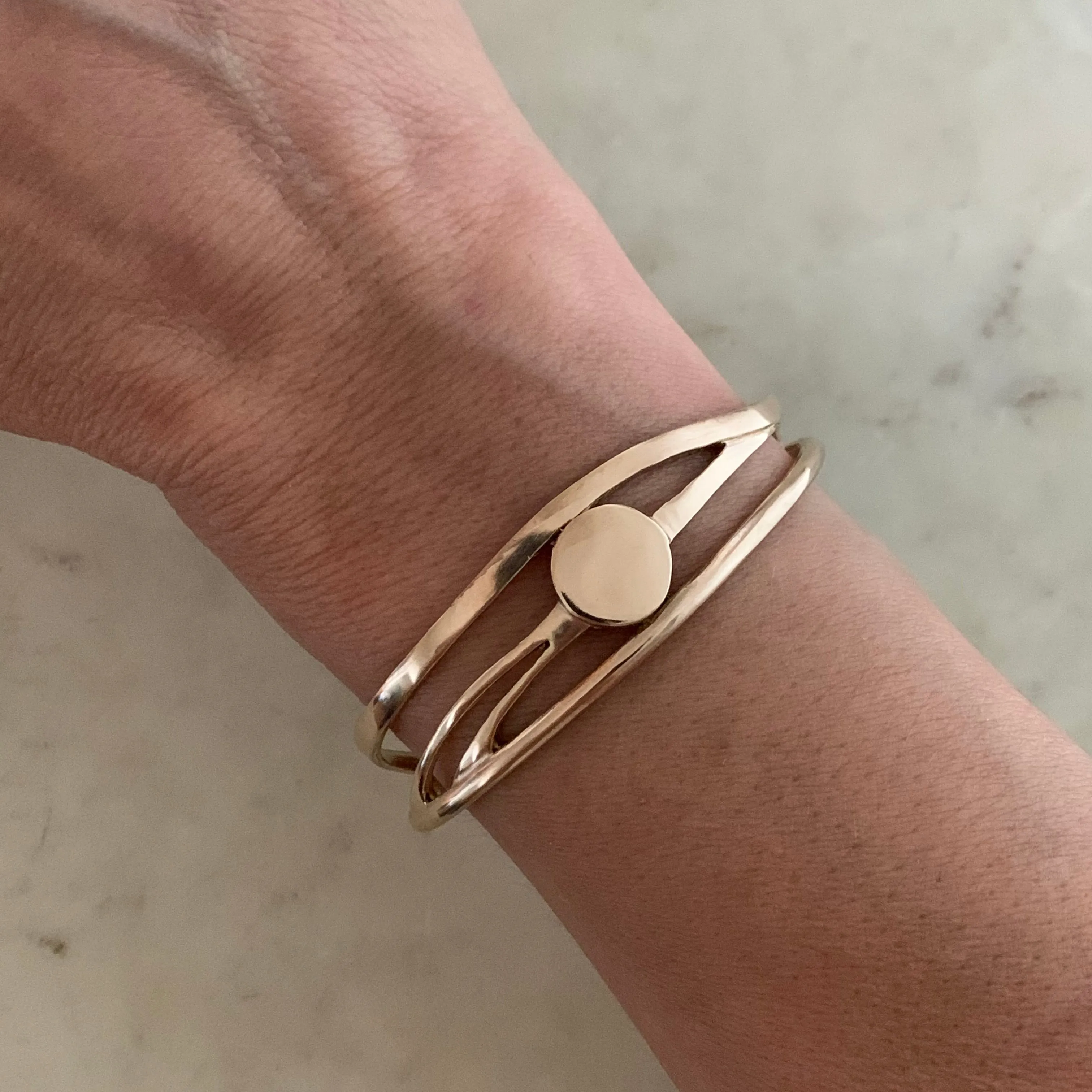 APRICUS CUFF