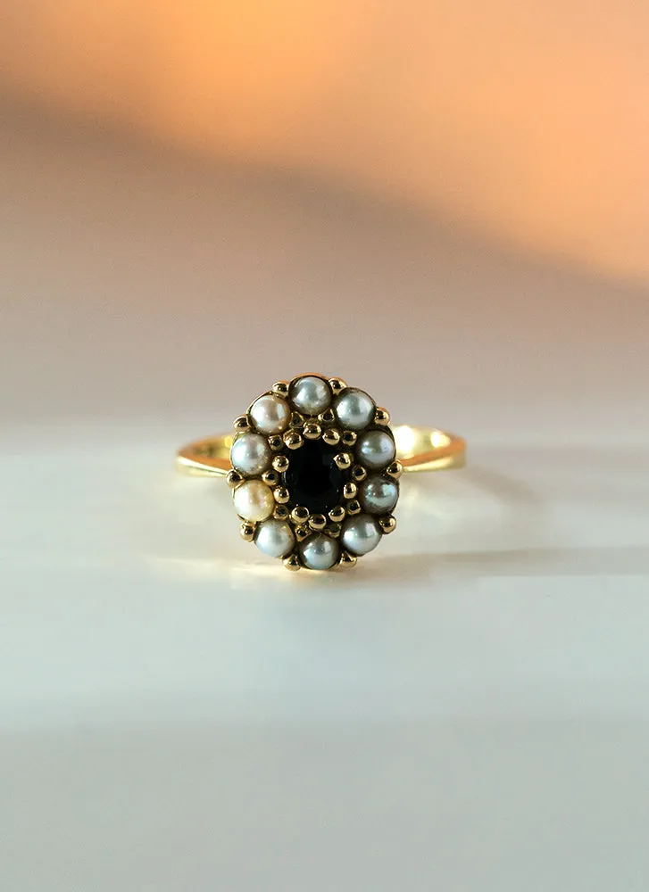 Billie flower sapphire pearl entourage ring 14k gold