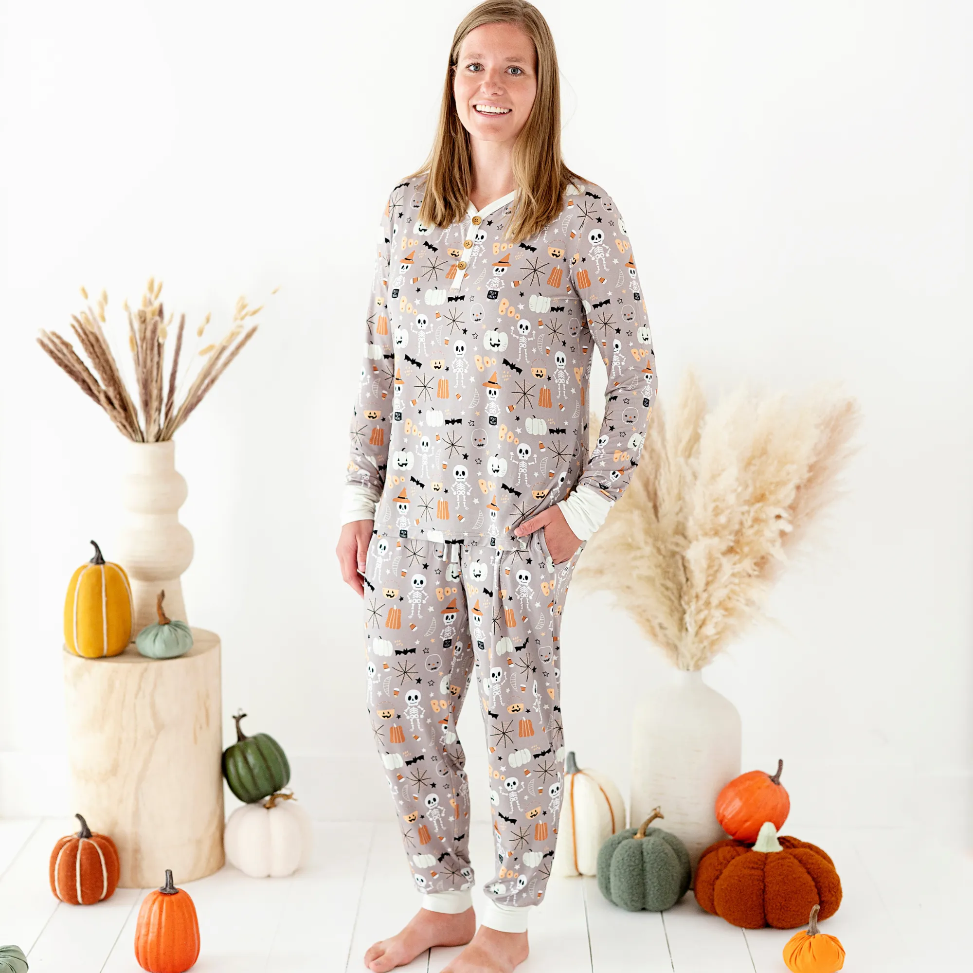 Boo Crew Mama Lounge Jogger Set