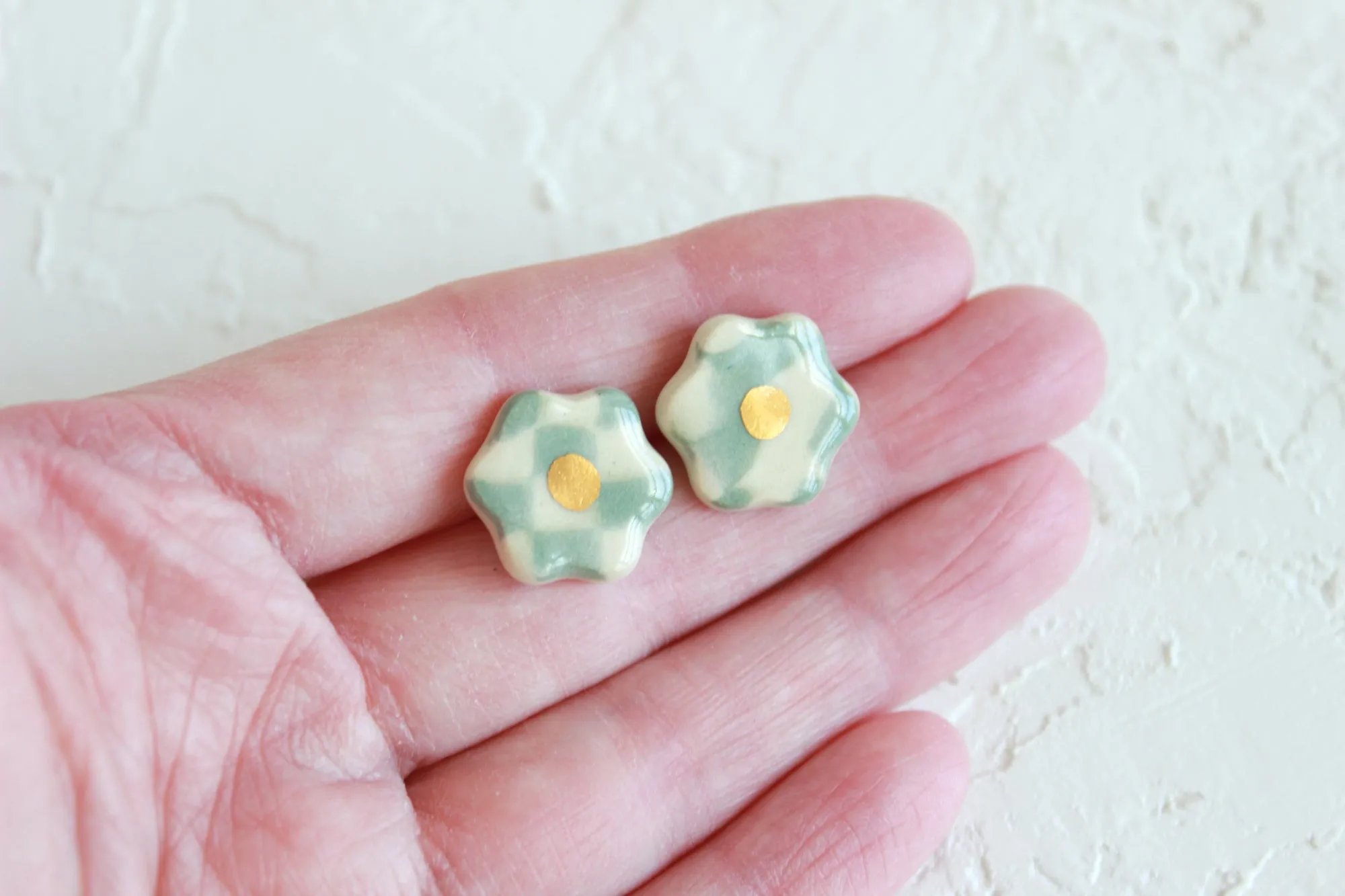 Checkered Flower Stud Earrings