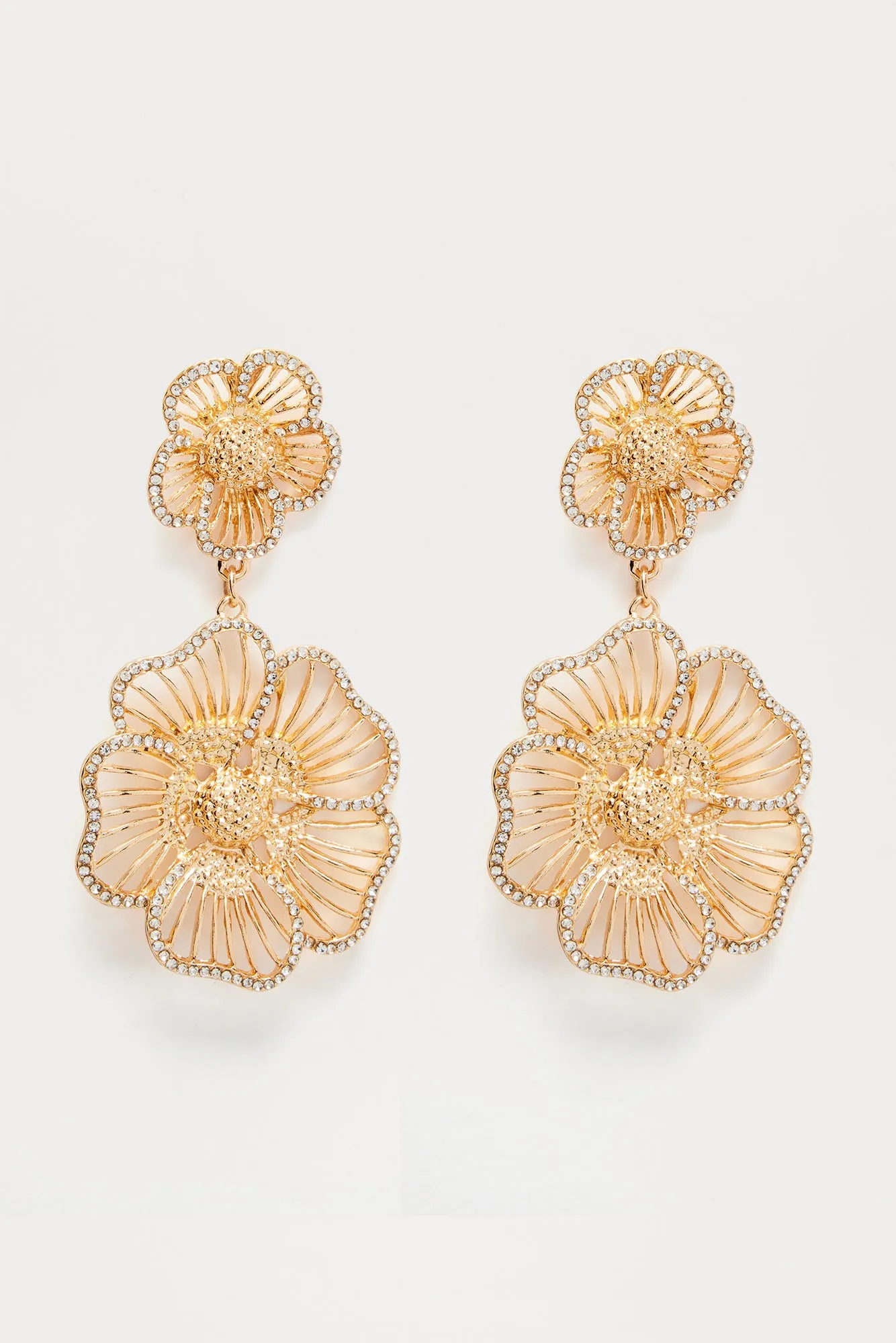 Delightful Flower Earrings - Gold