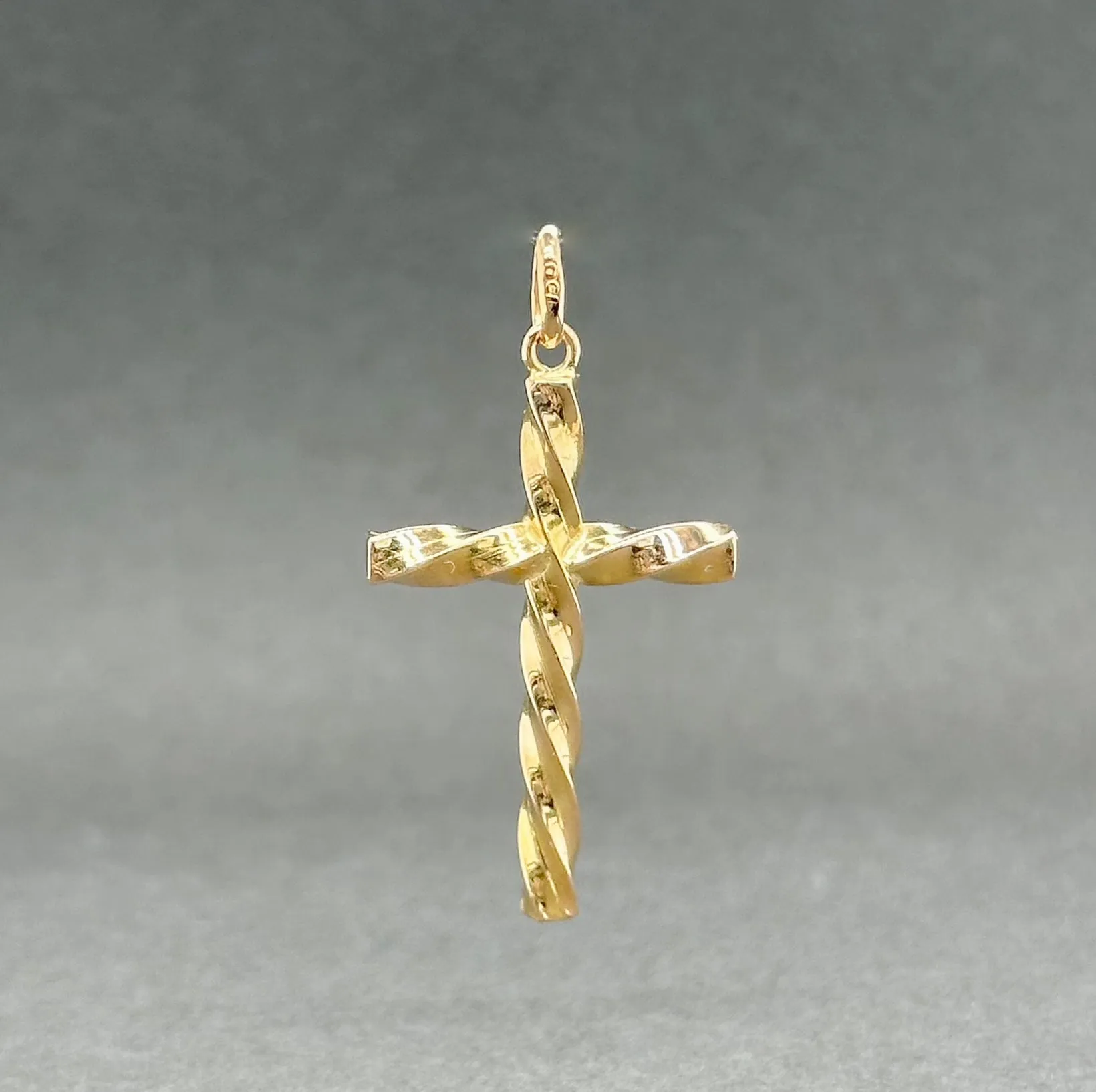 Estate 18K Y Gold Hollow Twisted Cross Pendant