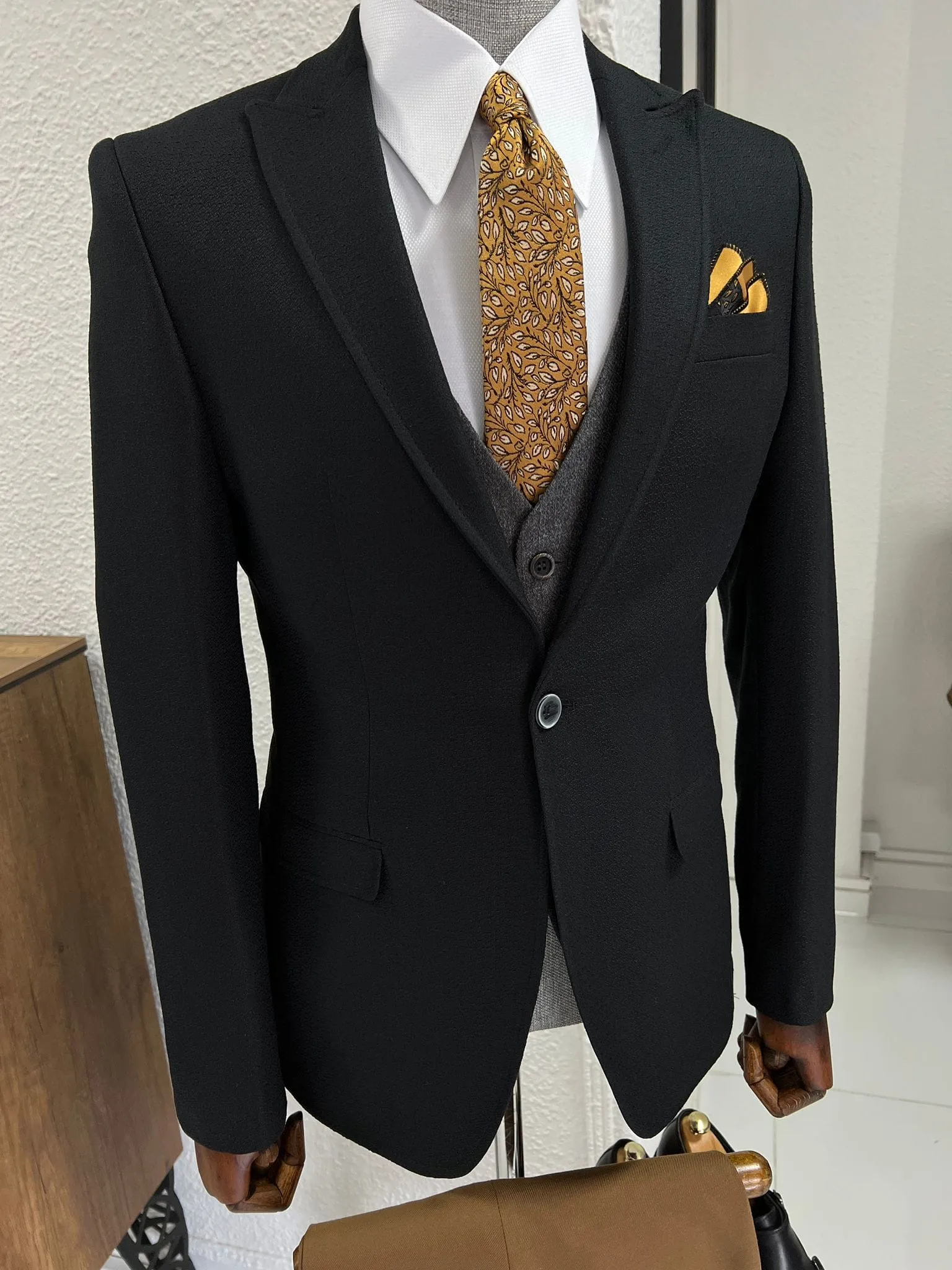 Slim Fit Pointed Collar Black Vest Suıt and a combination Men’s Suit