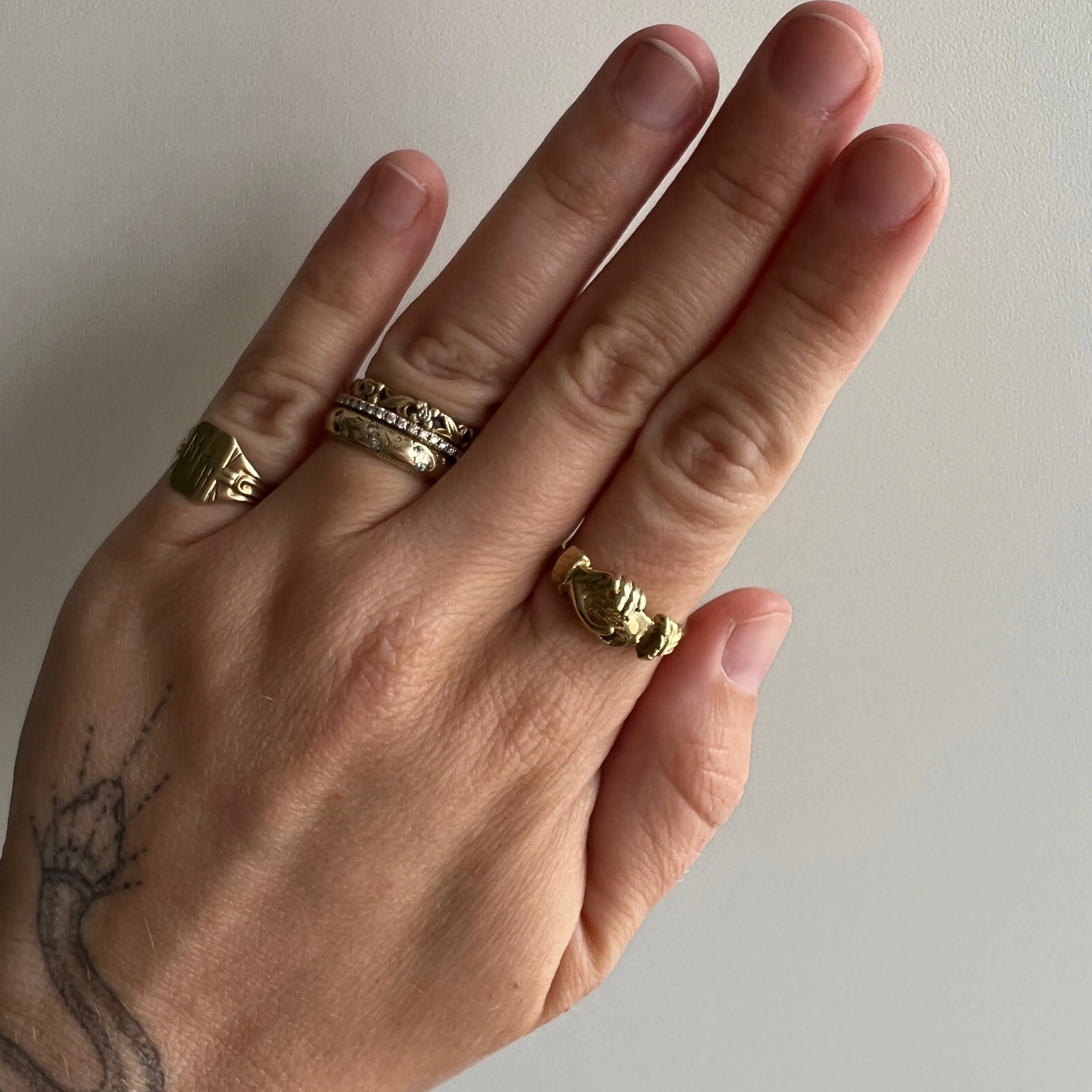 V I N T A G E // 10k / Fede Gimmel ring / yellow gold / Claddagh / size 7